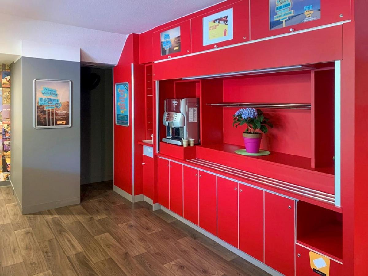 Hotelf1 Frejus Roquebrune Sur Argens Exterior photo