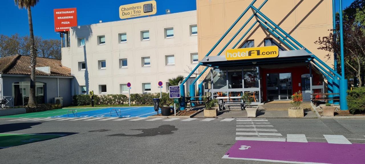 Hotelf1 Frejus Roquebrune Sur Argens Exterior photo