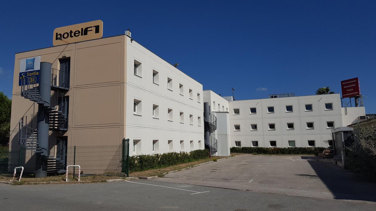Hotelf1 Frejus Roquebrune Sur Argens Exterior photo